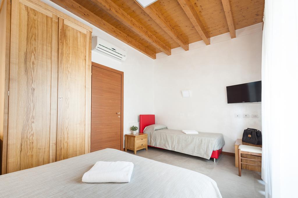 Agriturismo B&B Corte Tonolli Valeggio sul Mincio Zimmer foto